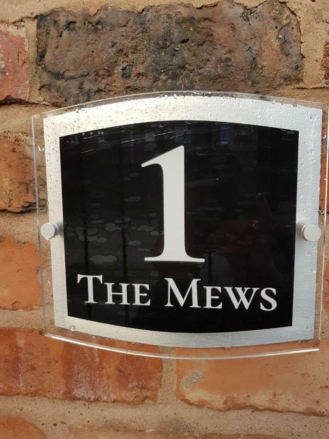 1, The Mews Villa Дарби Екстериор снимка